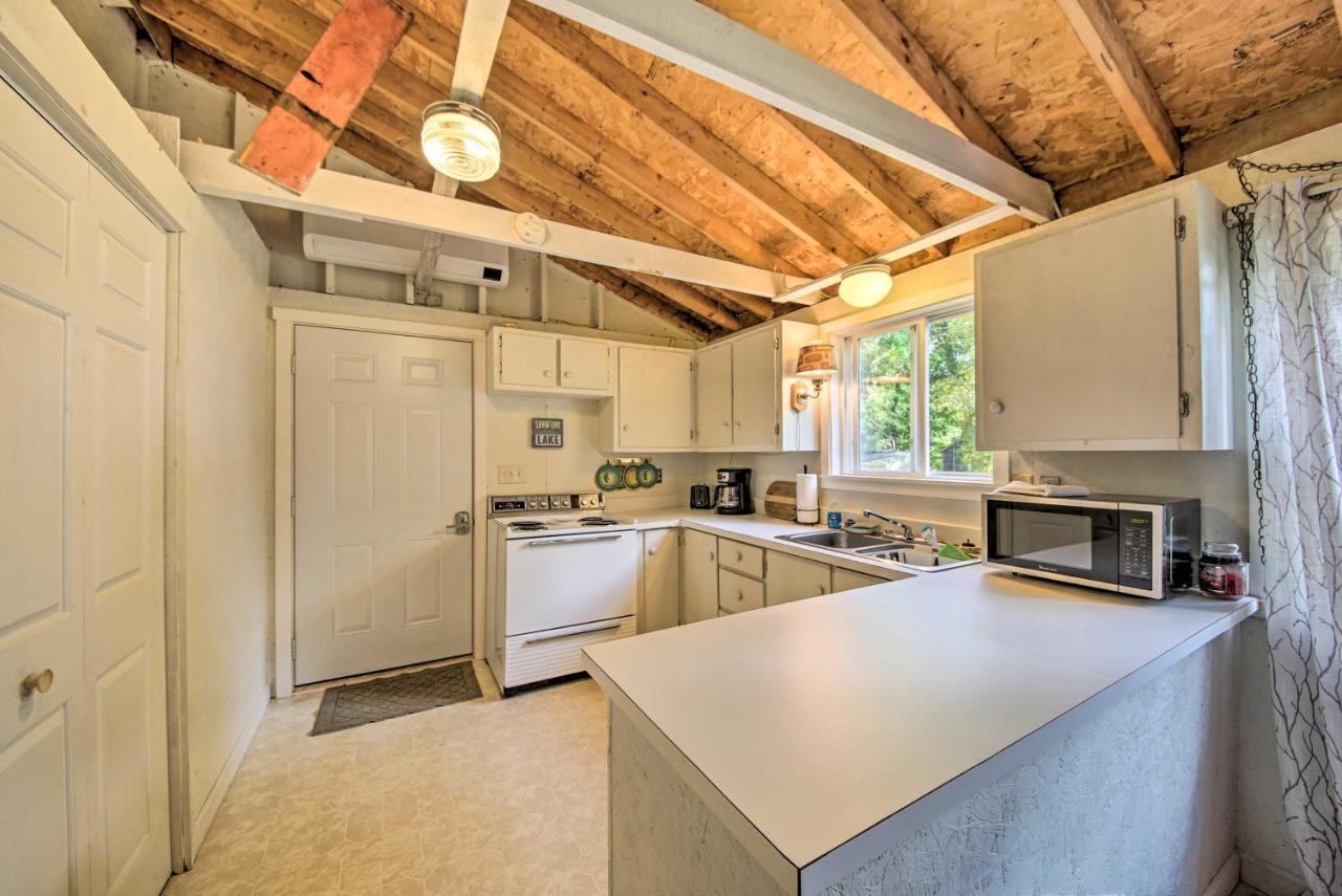 Rustic Retreat Across From Lake Family Friendly! Union Экстерьер фото