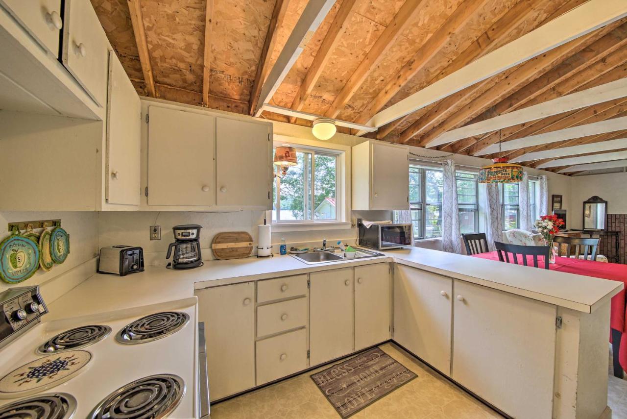 Rustic Retreat Across From Lake Family Friendly! Union Экстерьер фото